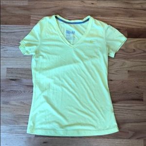 NIKE ⭐️ Dri-Fit V-Neck Tee ⭐️